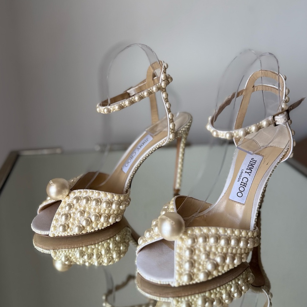 Like New Jimmy Choo Sacora 100 White Satin Sandals with All Over Pearls 38 - Picture 13 of 16